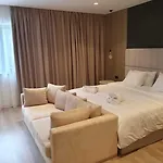 Andon Lapa & Hotel Sarandë