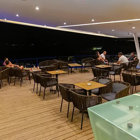 Ξενοδοχείο Andon Lapa & 4*