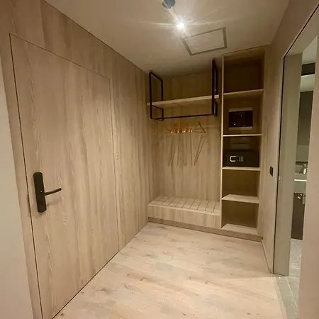 Ξενοδοχείο Andon Lapa & 4*