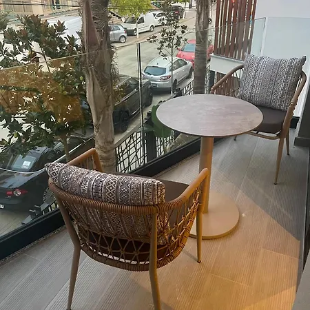Andon Lapa & 4* Σαράντα