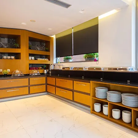 Andon Lapa & Sarandë