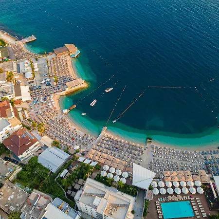 Andon Lapa & Hotel Saranda