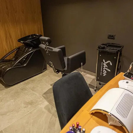 Andon Lapa & Hotel 4*