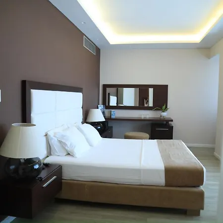 Andon Lapa & 4* Sarandë