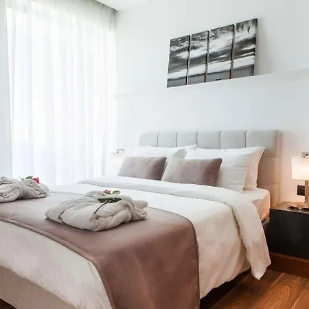 Отель Andon Lapa & Саранда