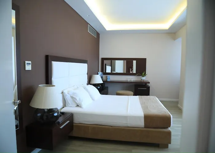 Andon Lapa & 4* Sarandë