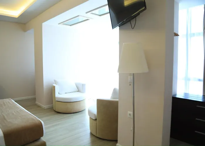 Andon Lapa & Hotel