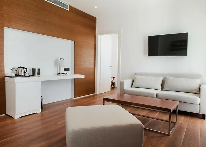 Andon Lapa & Sarandë