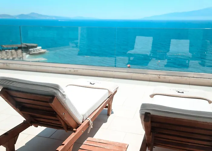 Andon Lapa & Hotel Sarande